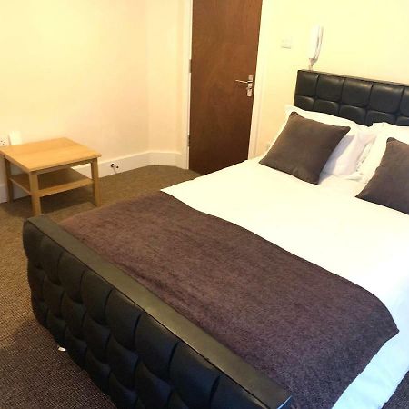 Serviced Accommodations Luton  Exterior foto