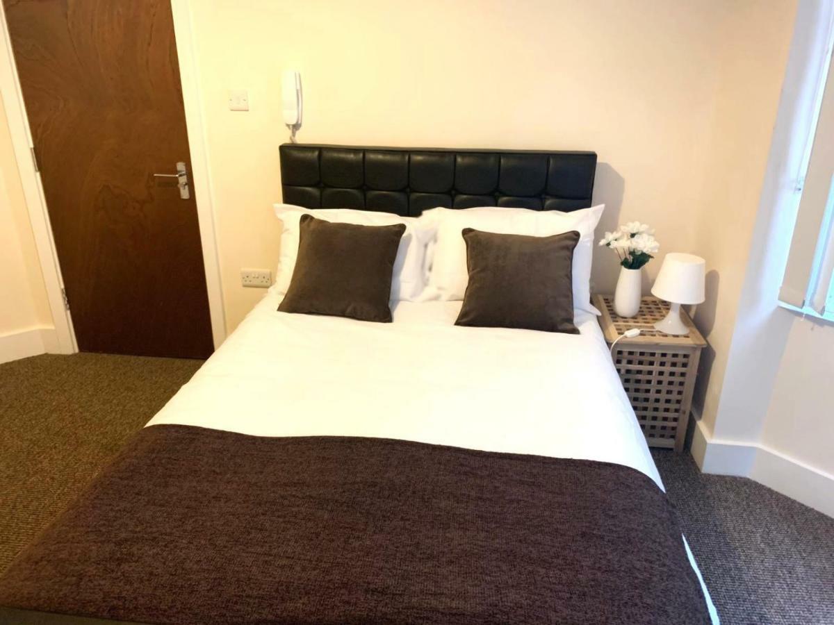 Serviced Accommodations Luton  Exterior foto