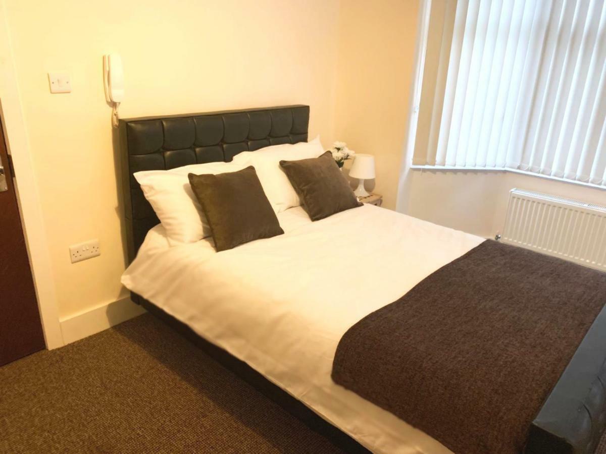 Serviced Accommodations Luton  Exterior foto